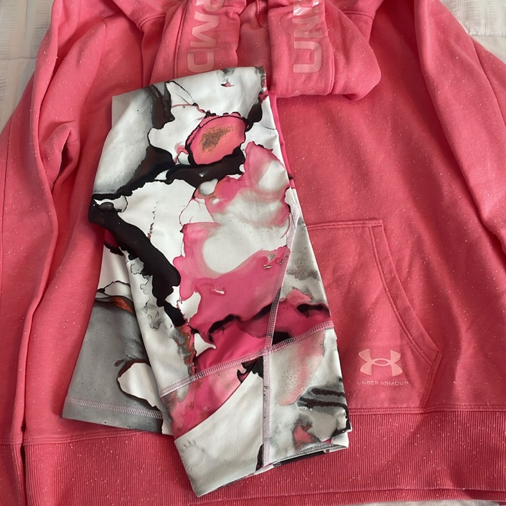 Under Armour Pink Hoodie and coordinating leggings 2 for 1